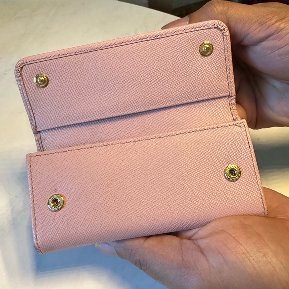 Authentic Preowned Prada Saffiano Bow key Holder - Picture 3 of 8